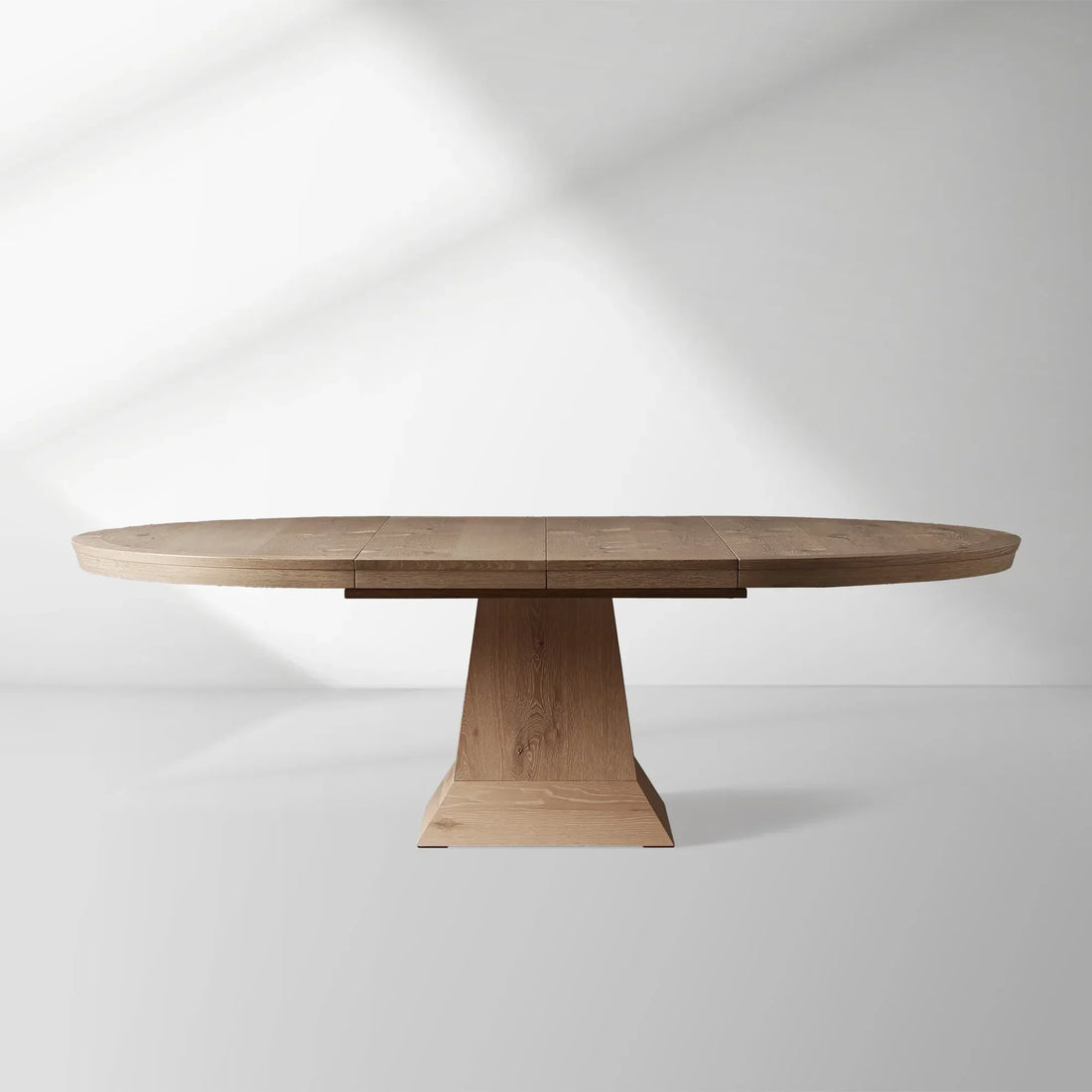 Leighton Round Extension Dining Table with Leaves
