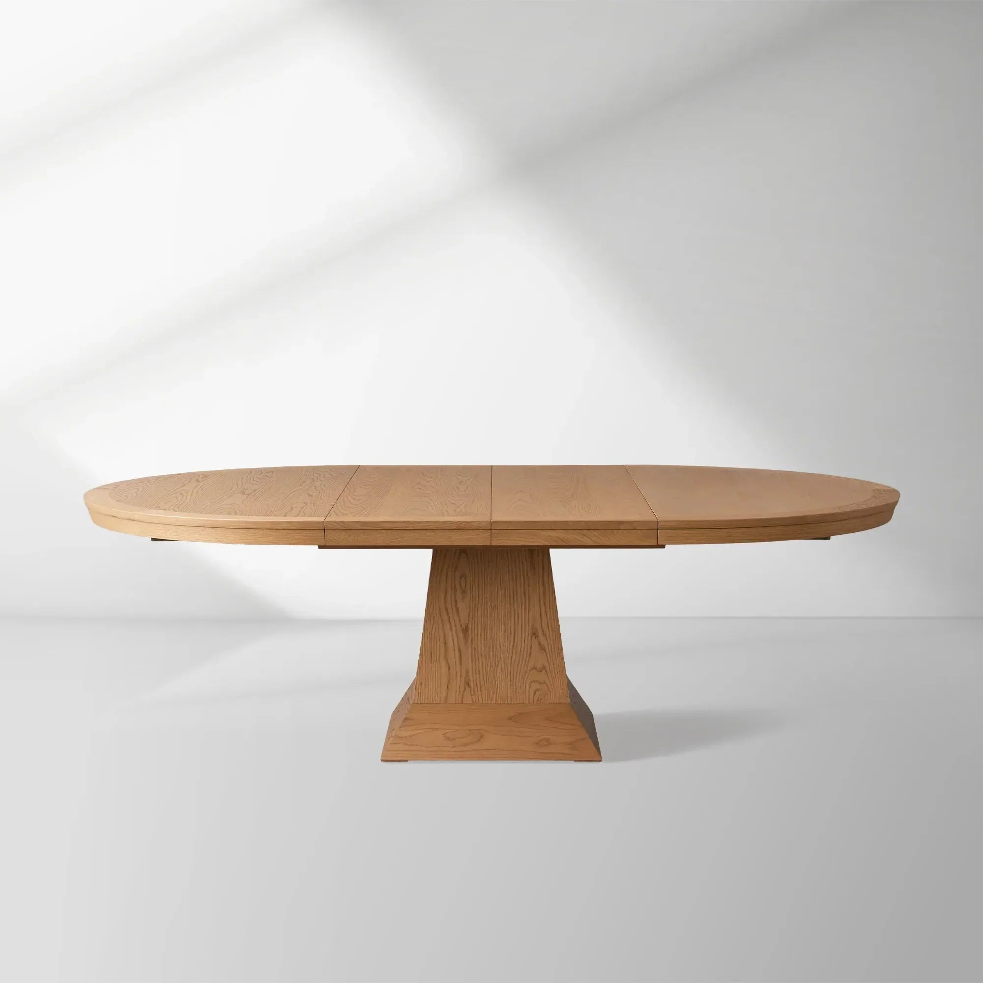 Leighton Round Extension Dining Table with Leaves