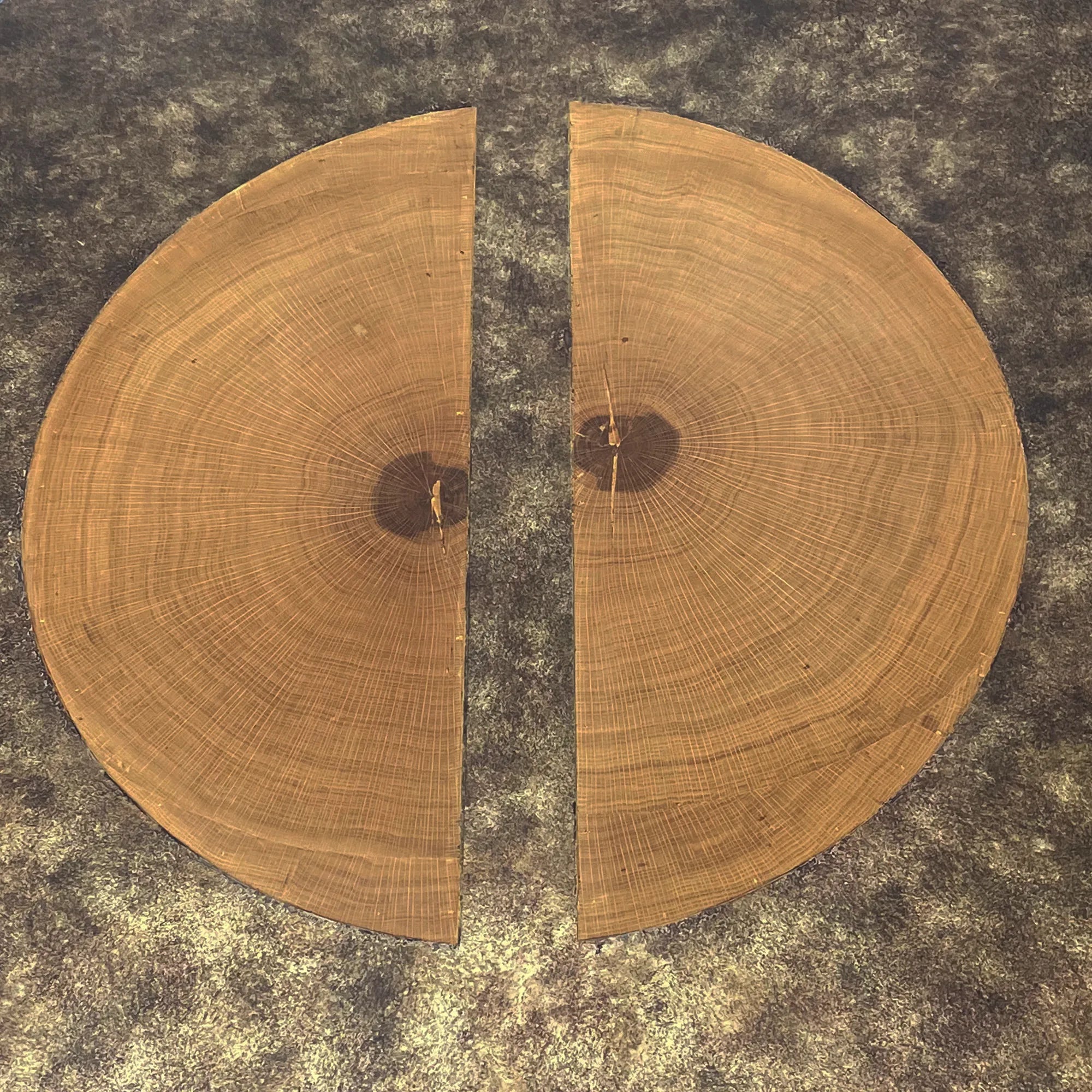 Industrial-Style Round Coffee Table with Concrete Top and Wooden Base