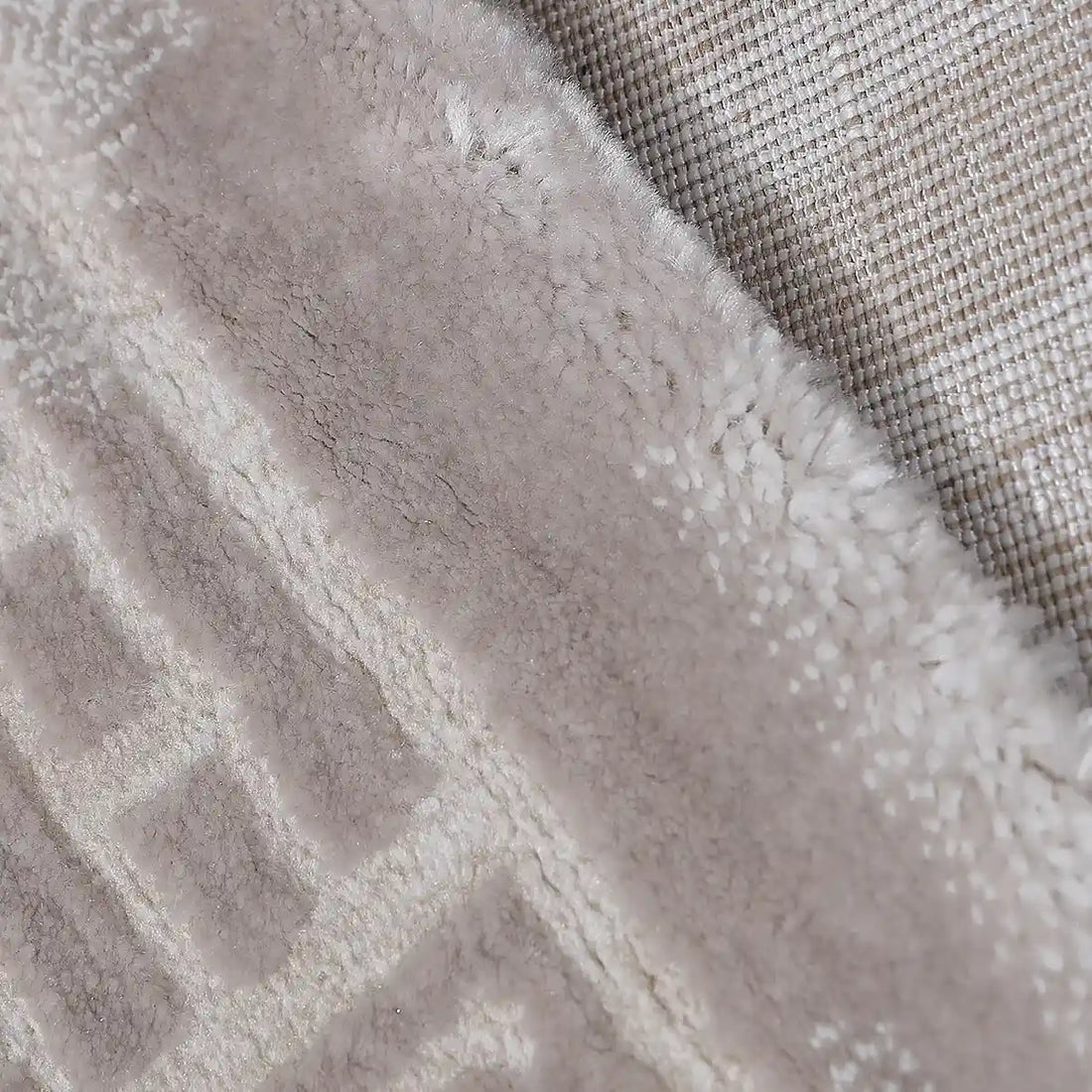 Safei Layered Geometric Calm Area Rug