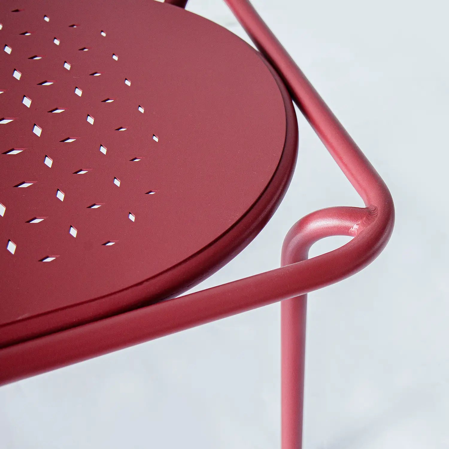 Avril Aluminum Outdoor Coffee Table with Perforated Top in Sand Surface Red