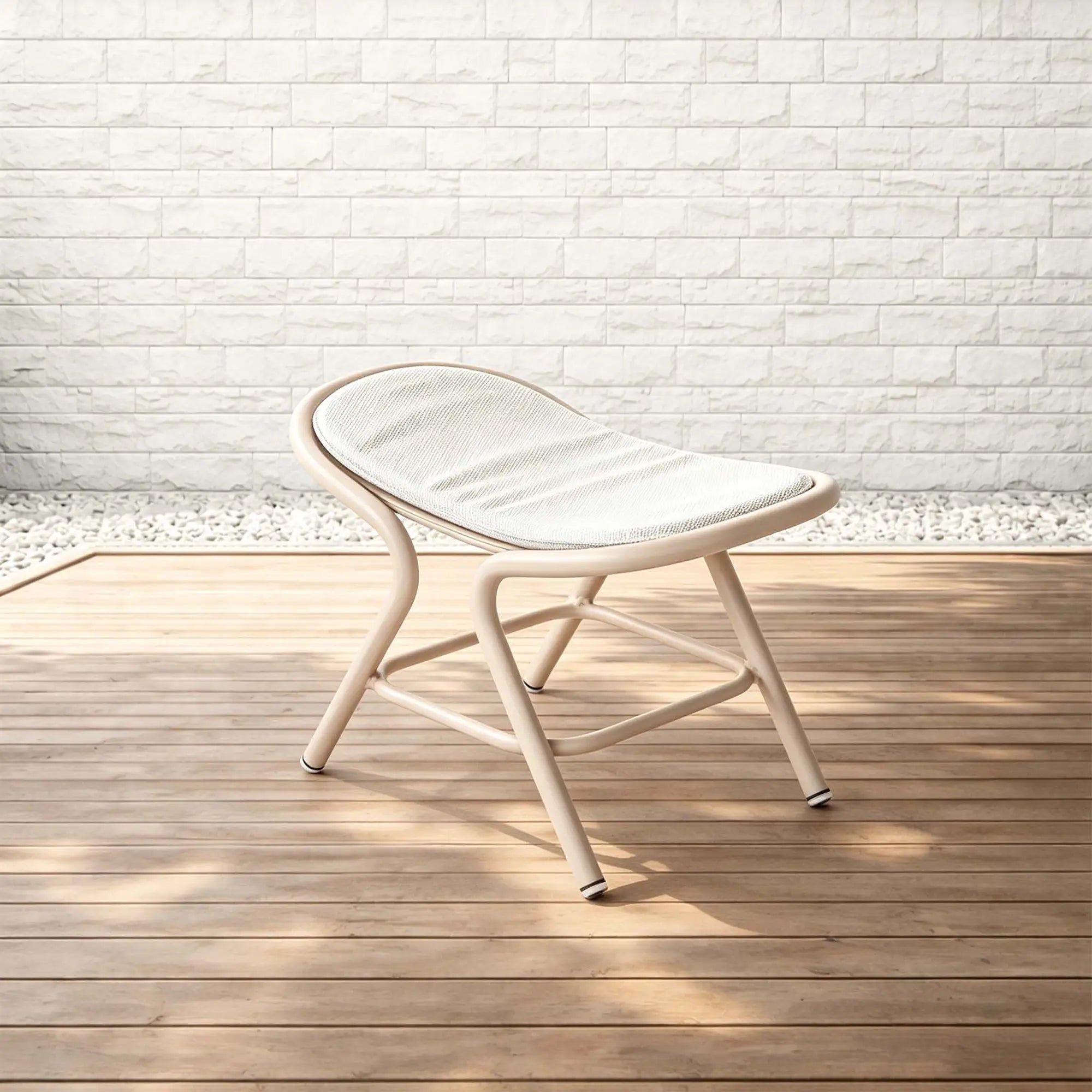 Fly Aluminum Outdoor Lounge Chair with Ottoman